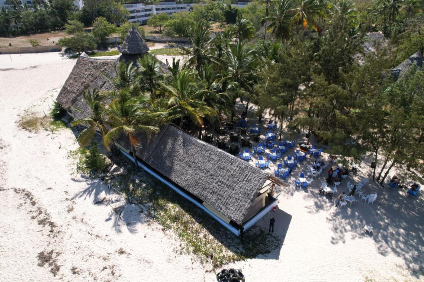 The New Big Tree Beach Resort Mombasa Exterior photo